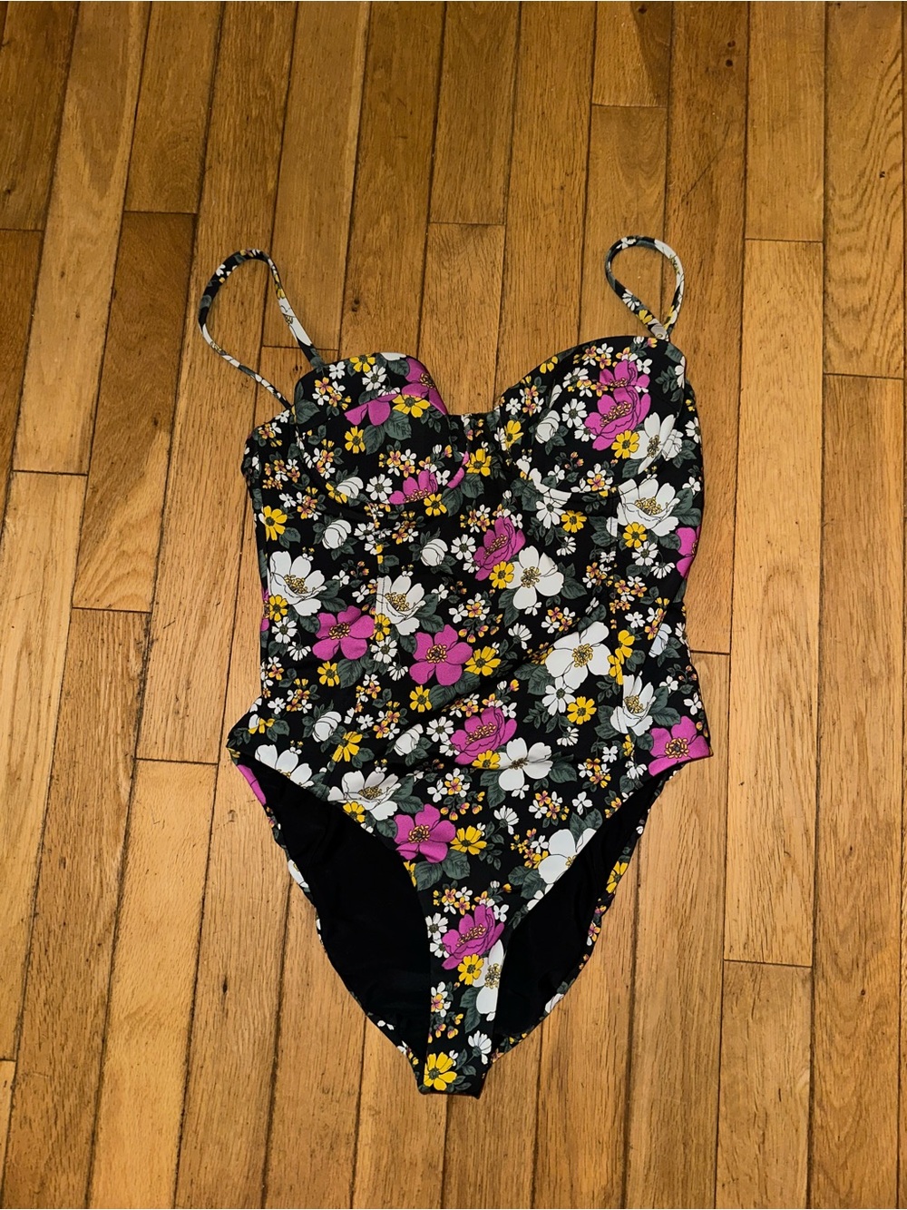 Woman’s Veronica Beard bathing suit one piece swim floral